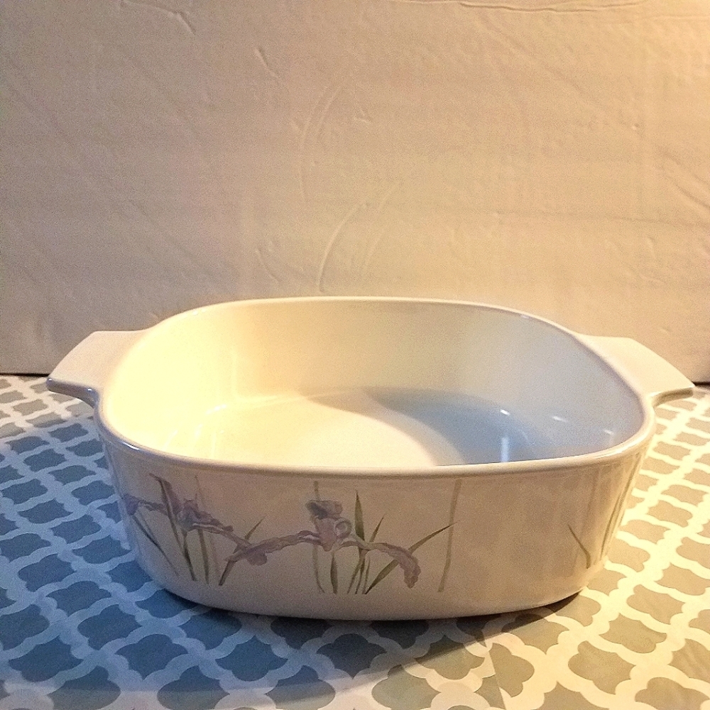 Corningware Shadow Iris A 2 B 2 Liter No Lid